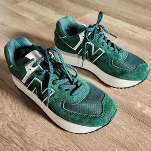 New Balance Forest Green Sneakers with White Sole